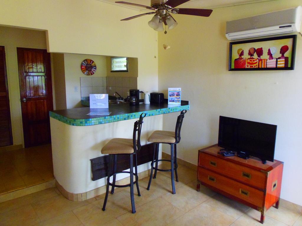 Casa Del Sol Bed And Breakfast Contadora Island Exterior photo